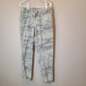 Athleta Farallon Jogger Pant Womens Medium Camo Green High Rise